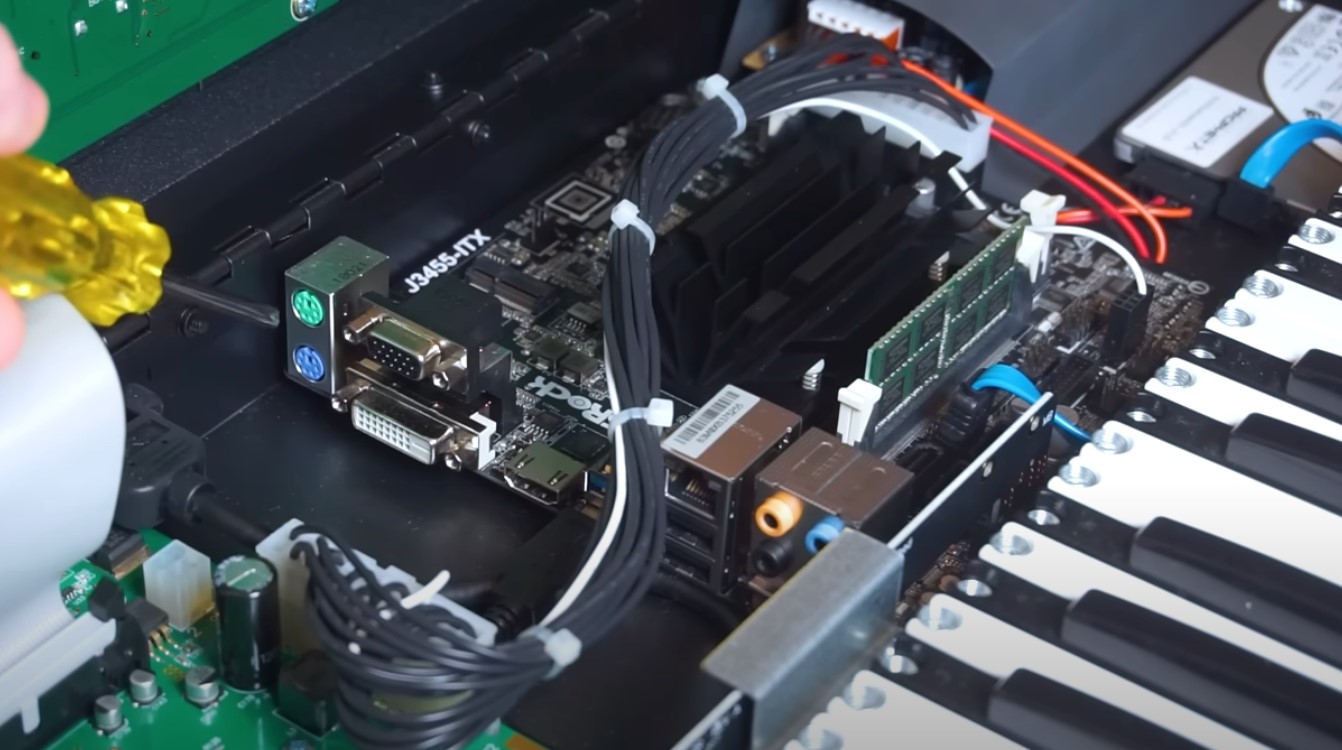 Cette vieille carte mère ASRock est dans tous les Prophet X