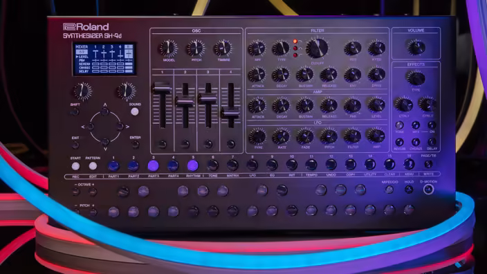 Le nouveau Roland SH-4D  (ft. Airwave)