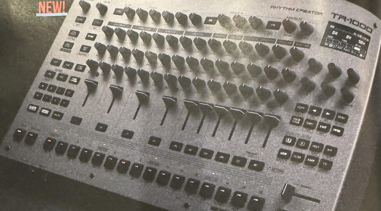 Plein d'annonces synthé et un Leak Roland